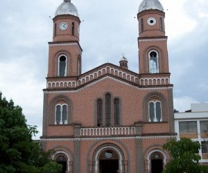 Templo San Francisco de Asis Fuente: panoramio-cesarparada